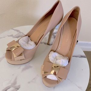 Badgley Mischka Platform Heels